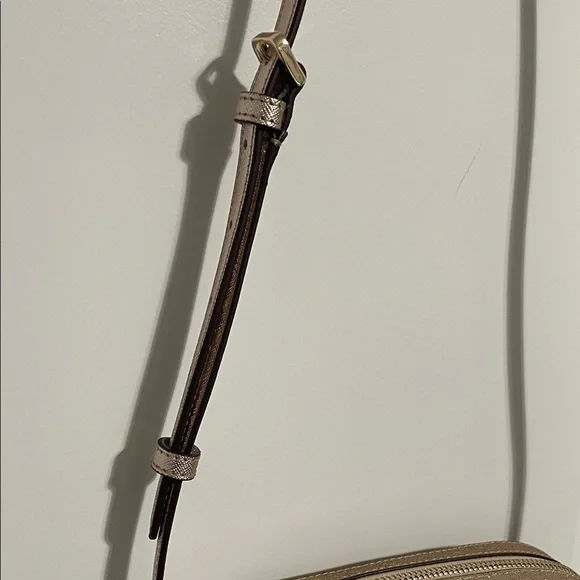 Kate Spade Elegant Gold Crossbody Bag glitter. NWT - Picture 5 of 9